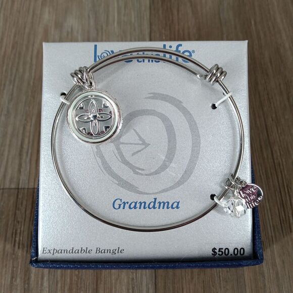 Love This Life Expandable Silver Charm Bracelet with Crystal and‎ Floral Design - Picture 1 of 9
